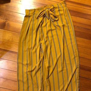 Sz medium yellow striped flare pants